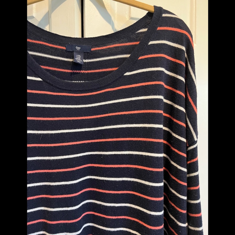 XXL / GAP Navy,  Long Sleeve, CrewNeck , Pink & White Striped Sweater